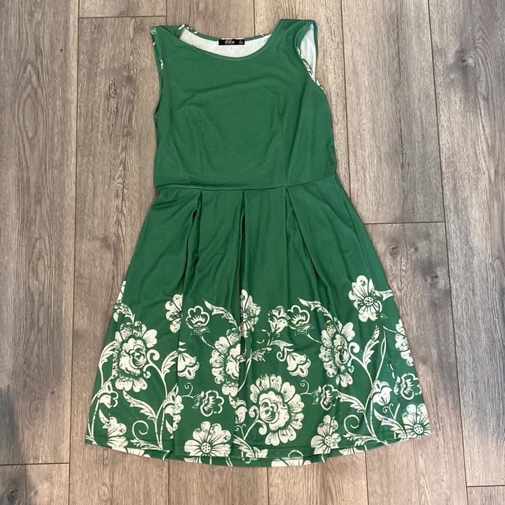 Green dress size small
